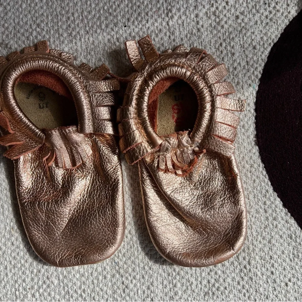 Freshly Picked Leather Moccasins rose gold size 9